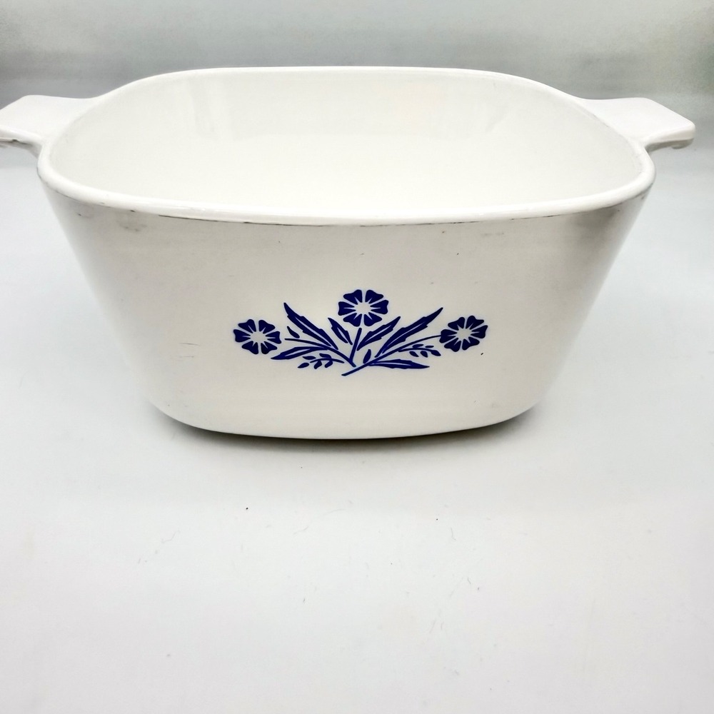 Corning Ware Blue Cornflower Casserole 1 3/4 Qt P-1 3/4-B Star Mark No Lid